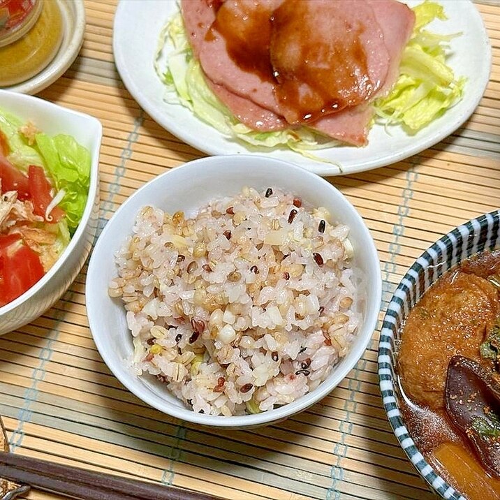 歯応え凄すぎ五割の雑穀ごはん